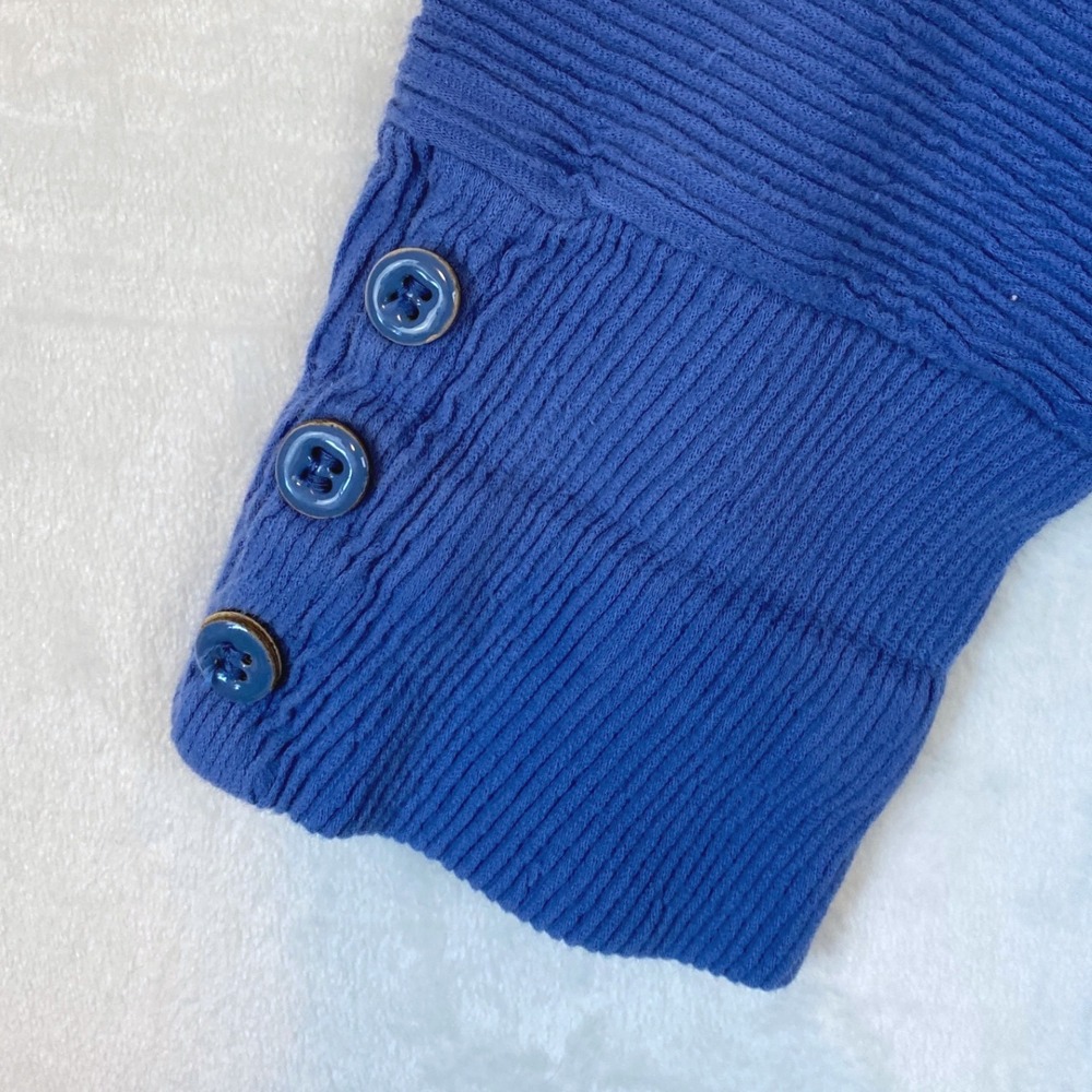 Habitat Blue Textured Knit Button Cuff V-Neck Pullover Top Women's Size L - Picture 4 of 10